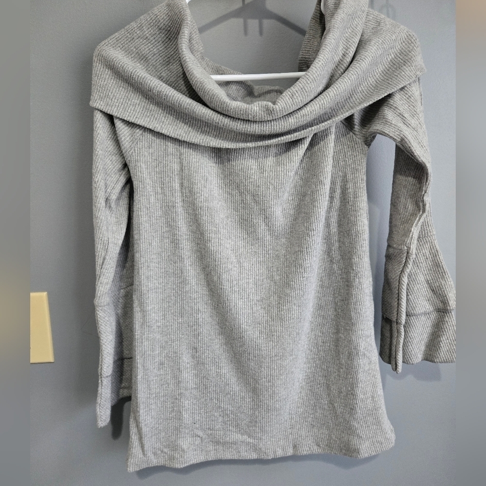 NWT Chaser Gray Cowl Neck Sweater, Size Large